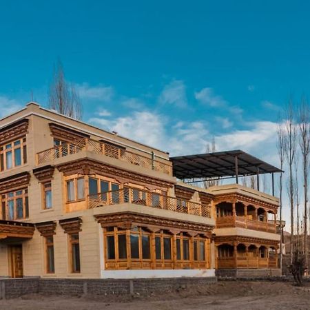 Hotel Sindhu Leh Exterior photo